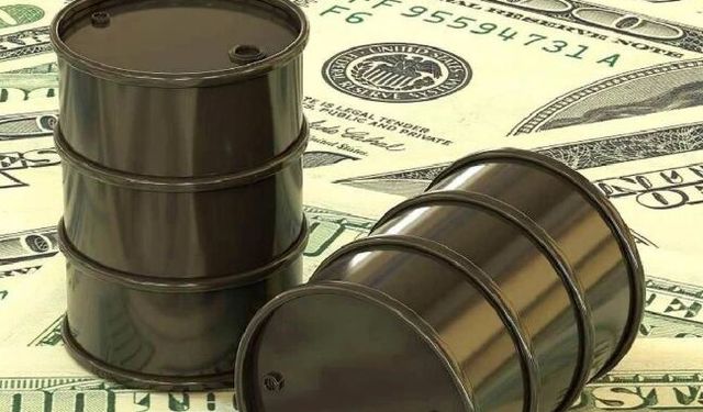 Hürmüz Krizi Petrol Fiyatlarını Rekor Seviyeye Taşıdı