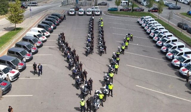 Kocaeli Emniyetine 74 Yeni Araç Teslim Edildi