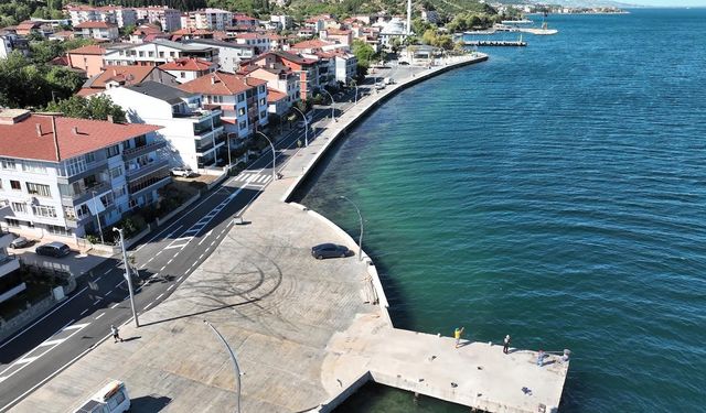 Ulaşlı Sahili Baştan Sona Yenilendi