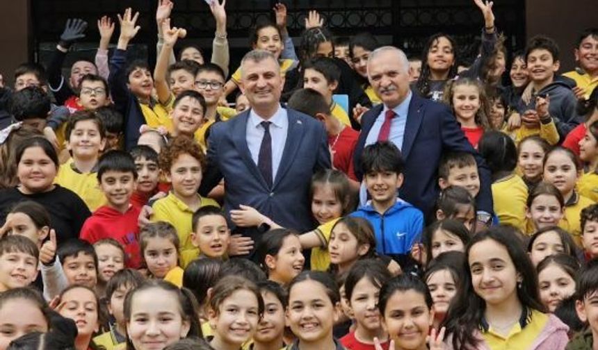 BAŞKAN SEZER, ÖĞRENCİLERİN DERSİNE KONUK OLDU