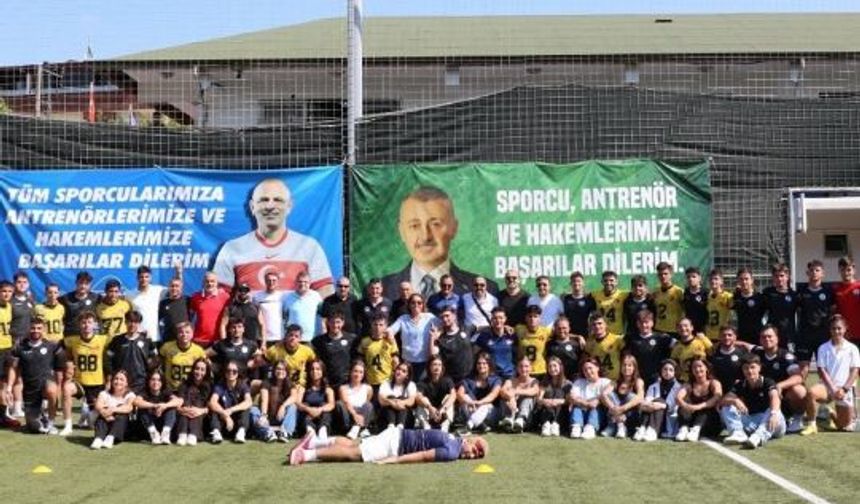 Körfez Gençlerbirliği U20 Ragbide Zirveye Yürüyor
