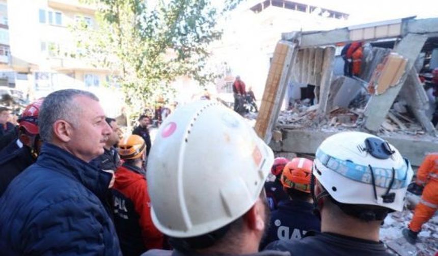 Gebze’de Bina Çöktü: Ekipler Enkaz Altındaki Vatandaşlara Ulaşmak İçin Seferber Oldu