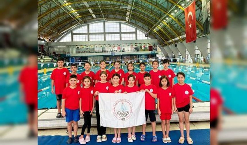 Körfezli Yüzücülerden Cumhuriyet Bayramı’na Yakışır Şampiyonluk