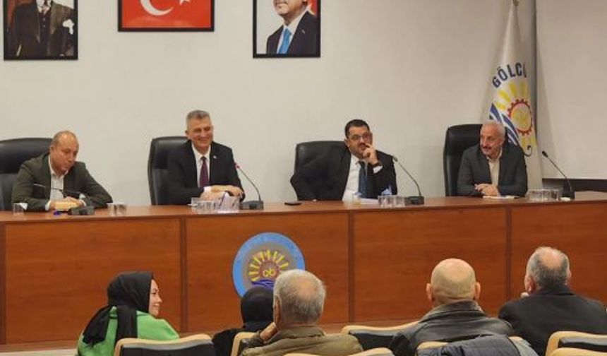 Başkan Sezer, Gölcük’te Muhtarlarla Ortak Çalışma Toplantısı Yaptı