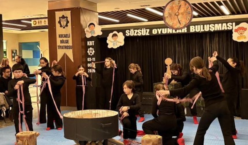 Kocaeli’de Çocuk ve Genç Oyuncular Festivalde Buluştu