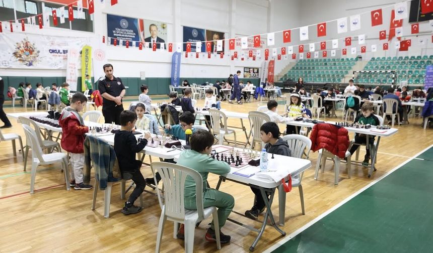 Derince’de Satranç Turnuvası Dzenlendi