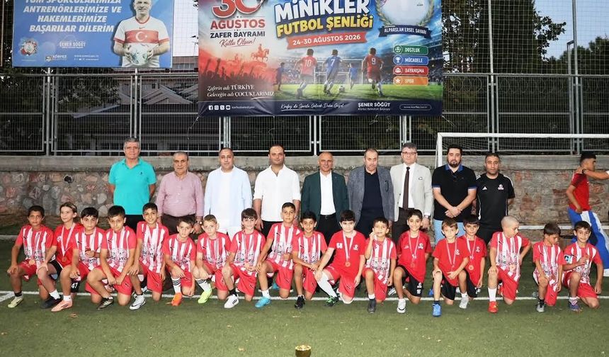 Körfez’de Zafer Bayramı Futbol Şenliği Dostlukla Tamamlandı