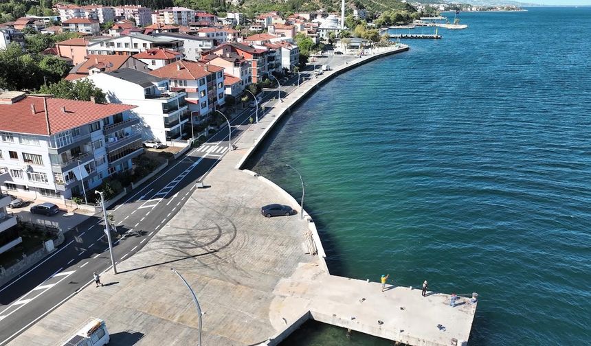 Ulaşlı Sahili Baştan Sona Yenilendi