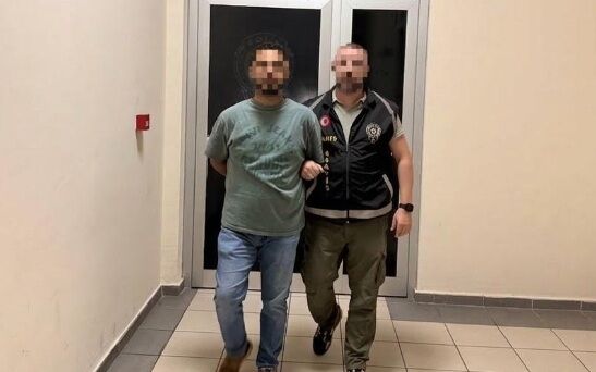 İzmit’te Dolandırıcılık Suçundan Aranan Şahıs Yakalandı